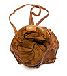 Дамска кожена чанта в цвят коняк с капси Simona-3 снимка