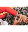 Розовoзлатист дамски часовник с ефектен циферблат и черна каишка Nila-1 снимка