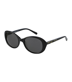 Ефектни слънчеви очила в черно с контрастни мотиви снимка