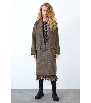 Кафяво вълнено дамско палто на каре Elegance снимка