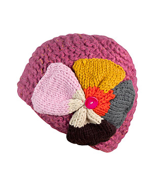Розова шапка с многоцветна апликация снимка