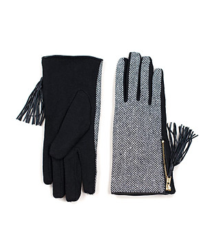 Дамски ръкавици в черно и бяло снимка