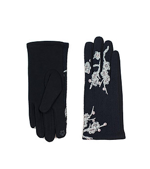 Черни дамски ръкавици с бродерии снимка