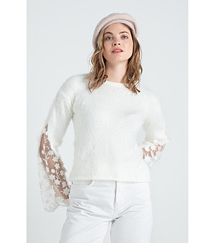Дамски пуловер в цвят екрю с прозрачни ръкави Charlote снимка