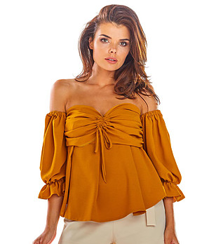 Дамска блуза в цвят камел със сърцевидно деколте Xara снимка