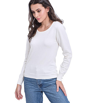 Дамски пуловер в бяло Dita снимка