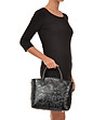 Черна дамска кожена чанта с релеф Olivia-0 снимка