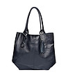Черна дамска кожена чанта с пискюл Libby-0 снимка