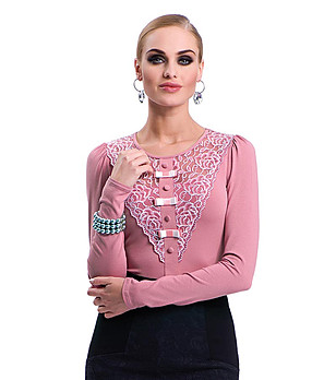 Розова дамска блуза с дантела Mirabel снимка