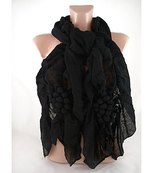 Ефектен дамски шал в черно Lamet снимка