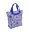 Сгъваема чанта в бяло и синьо с флорален принт-3 снимка