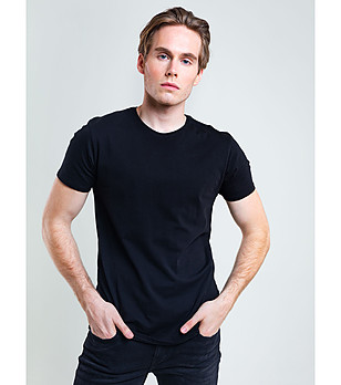 Мъжка памучна тениска в черно Basic снимка
