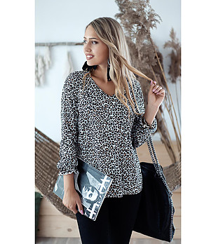Дамска блуза с леопардов принт в черно и бяло Ula снимка