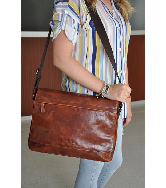 Дамска кожена чанта за лаптоп и документи в цвят коняк Irina снимка