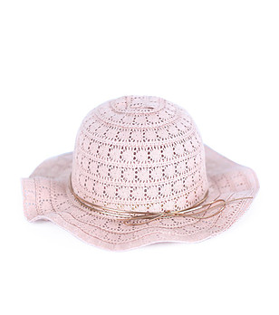 Детска лятна шапка в розово Sesilia снимка