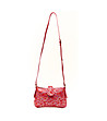 Червена дамска кожена чанта с ефектен принт Malena-3 снимка