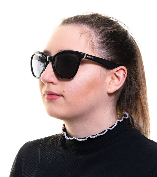 Черни дамски слънчеви очила снимка