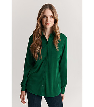Зелена дамска риза с джобове Genaki снимка