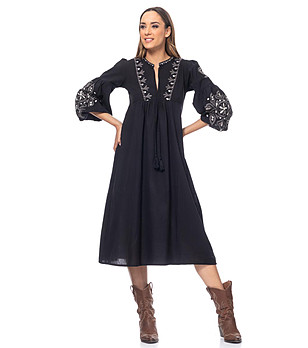 Черна памучна рокля с бродерии Cloris снимка