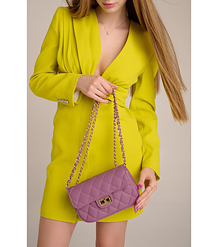 Малка лилава дамска кожена чанта Karra снимка