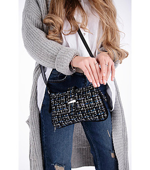Дамска кожена чанта в черно, бяло и синьо Alene снимка