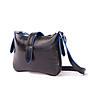 Малка дамска кожена чанта в черно и синьо Hestia-4 снимка