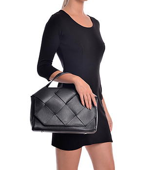 Ефектна черна дамска чанта от естествена кожа Mona снимка