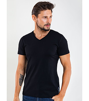 Памучна мъжка тениска в черно Basicov снимка