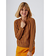 Дамски пуловер с плетеници в цвят карамел-2 снимка