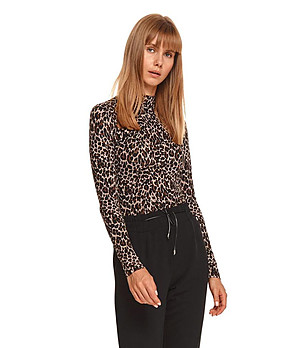 Дамска блуза с леопардов принт снимка