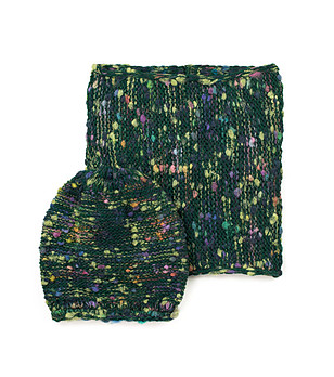 Комплект от шапка и шал в тъмнозелено с цветни нишки снимка