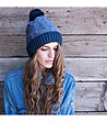 Тъмносиня дамска зимна шапка -0 снимка