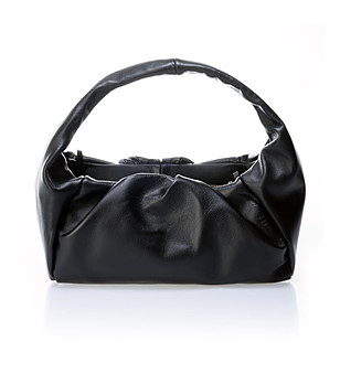 Ефектна малка дамска чанта в черно от естествена кожа Irosa снимка