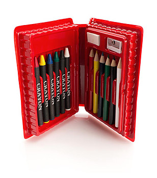 Комплект моливи и пастели в червена кутия снимка