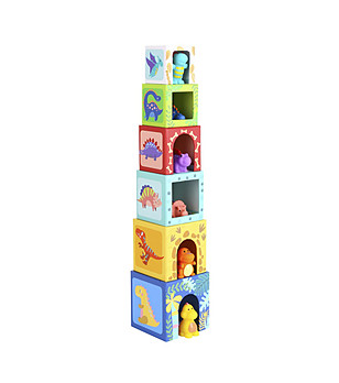 Кула от картонени кубчета с фигури Динозаври снимка