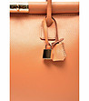 Дамска кожена чанта в цвят коняк Darita-3 снимка