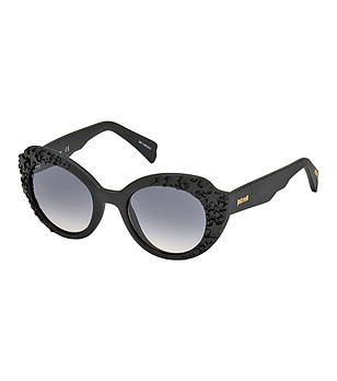 Черни дамски слънчеви очила с релефна рамка снимка