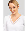 Бяла дамска блуза с дантела-3 снимка