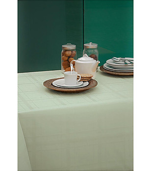 Кръгла карирана покривка за маса в резеда с покритие против петна  160 см снимка