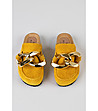 Дамски чехли в цвят горчица и златисто-1 снимка