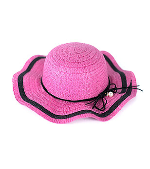 Розова детска шапка с черни кантове Gladis снимка