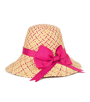 Бежова дамска шапка с цикламена панделка Lemona снимка