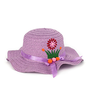 Лилава детска шапка с апликация Kalista снимка