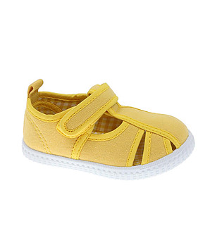 Бебешки жълти летни обувки снимка