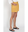 Ленени дамскки къси панталони Lona в цвят горчица-2 снимка