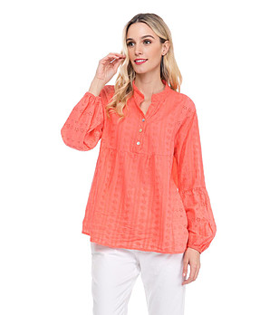 Памучна дамска блуза с копчета в цвят сьомга снимка