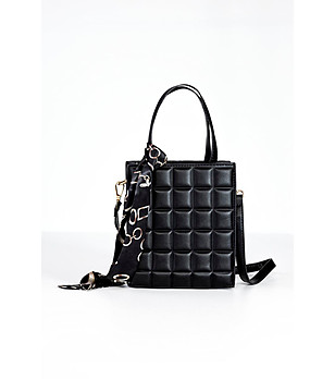 Черна дамска чанта с ефектен релеф и шалче Gretchen снимка