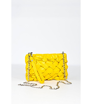 Жълта дамска клъч чанта с ефектен дизайн Villa снимка