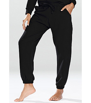 Черен памучен дамски спортен панталон Wenezja снимка