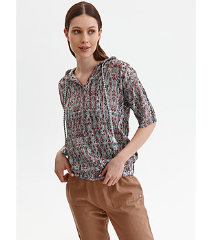 Многоцветна дамска блуза снимка